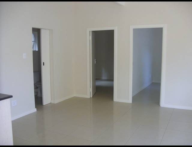 2 BEDROOM SECTIONAL TITLE TO LET IN PRESTBURY
